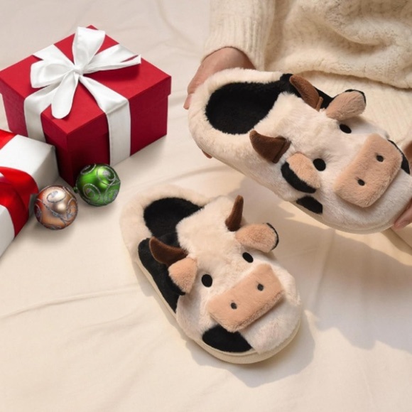 Fuzzy Women’s Indoor/Outdoor Plush Cow Wrap Heel Slippers/House Shoes | NEW!🐮 - Picture 5 of 8